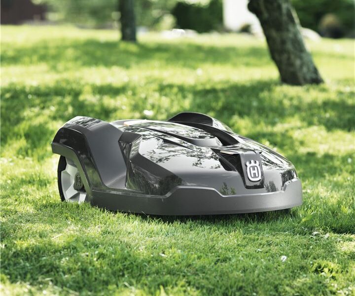 Vijf tips bij de aankoop van een autonome grasmaairobot